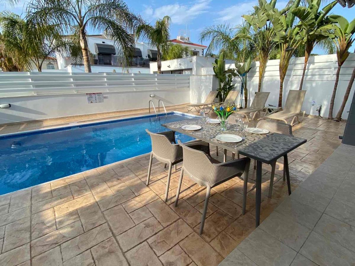 Villa Diana - 200 Meters From Kapparis, Fireman'S Beach Паралимни Экстерьер фото