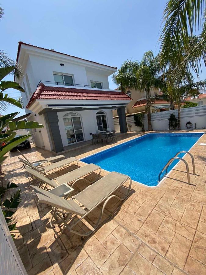 Villa Diana - 200 Meters From Kapparis, Fireman'S Beach Паралимни Экстерьер фото
