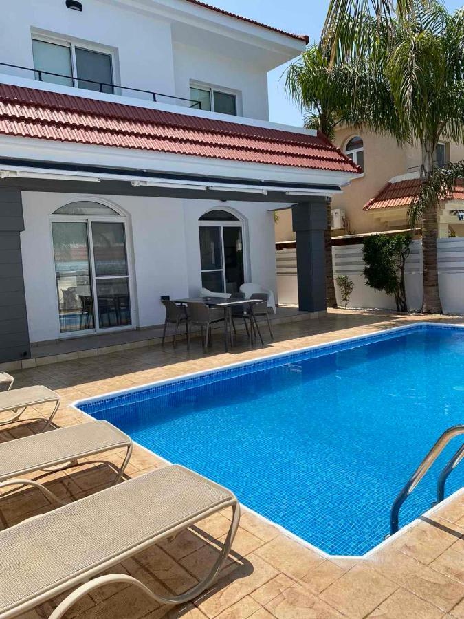 Villa Diana - 200 Meters From Kapparis, Fireman'S Beach Паралимни Экстерьер фото
